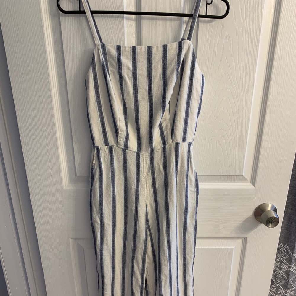 Pants suit